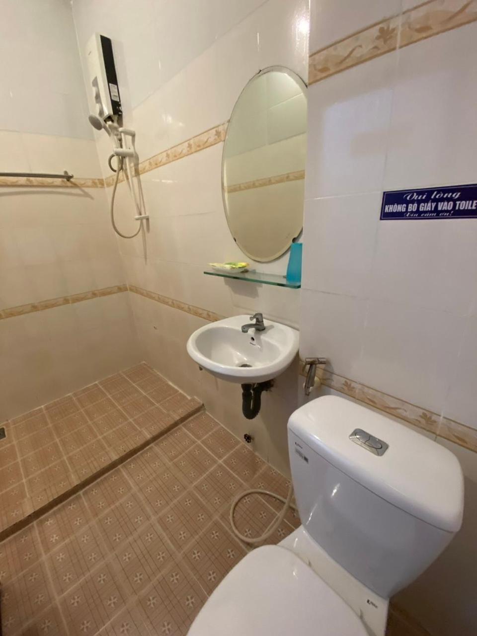 Thai Dat Hotel Thành Pho Ho Chí Minh Esterno foto